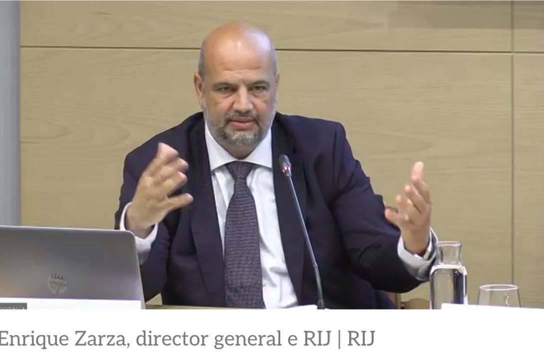 Enrique Zarza durante una conferencia sobre el Registro de Impagados Judiciales